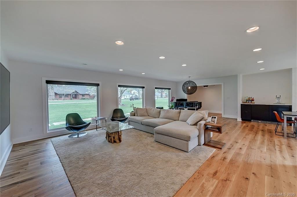 811 Lansdowne Road Charlotte, NC 28270 - Photo 11 of 43 Gallery Image 11