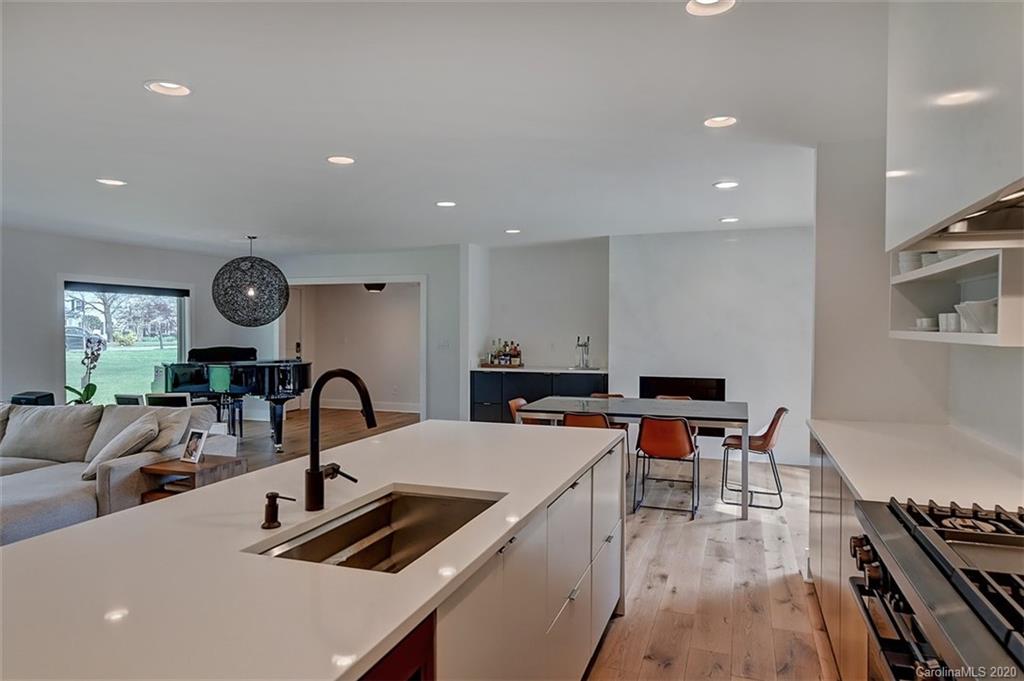811 Lansdowne Road Charlotte, NC 28270 - Photo 18 of 43 Gallery Image 18