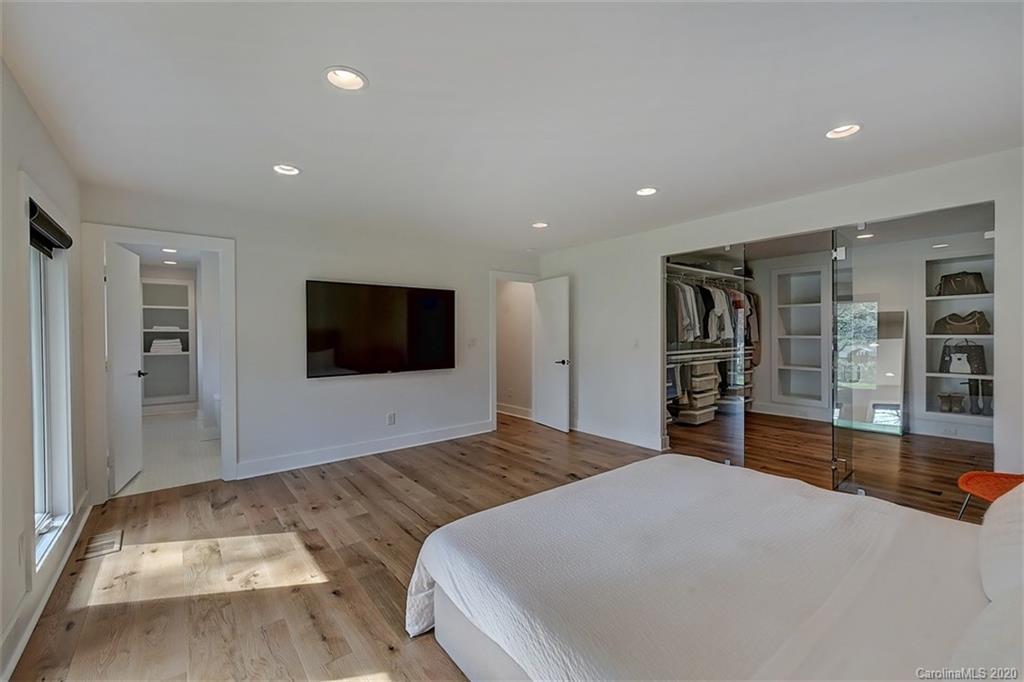 811 Lansdowne Road Charlotte, NC 28270 - Photo 25 of 43 Gallery Image 25