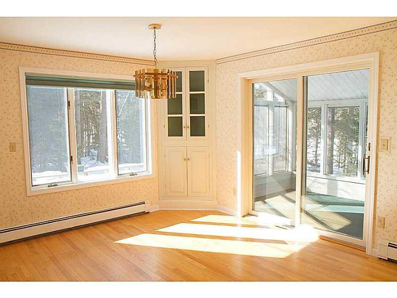 123 Sebascodegan Shores Road Harpswell, ME 04079 - Photo 7 of 35 Dining Room.