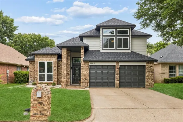 $400,000 | 2225 Chapel Downs Drive, Arlington, TX 76017
