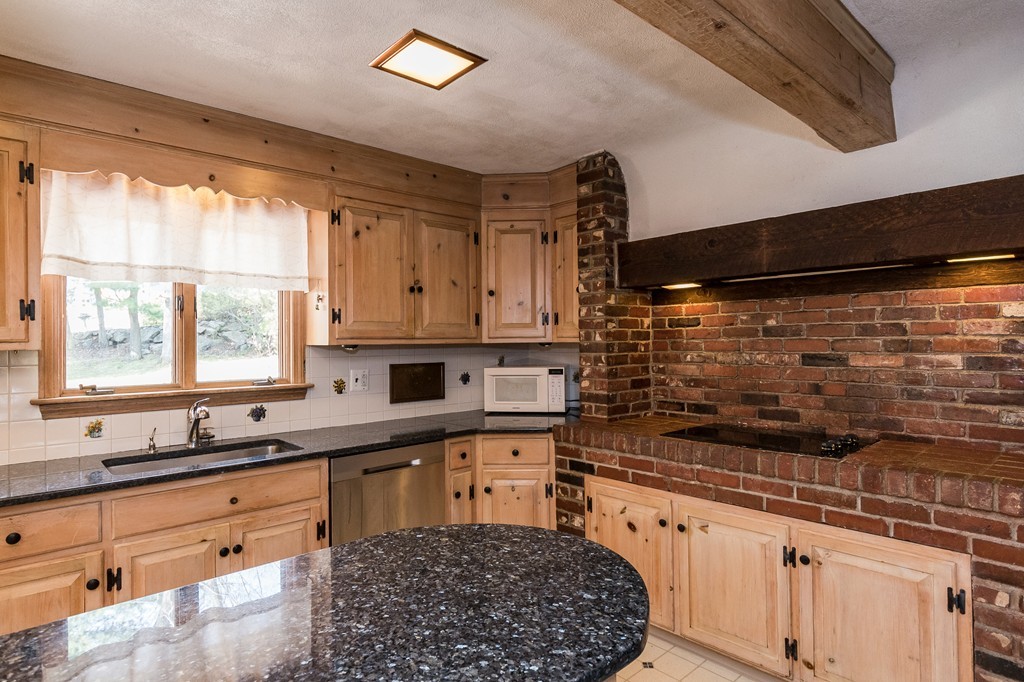 45 Upland Road West Arlington, MA 02474 - Photo 13 of 29