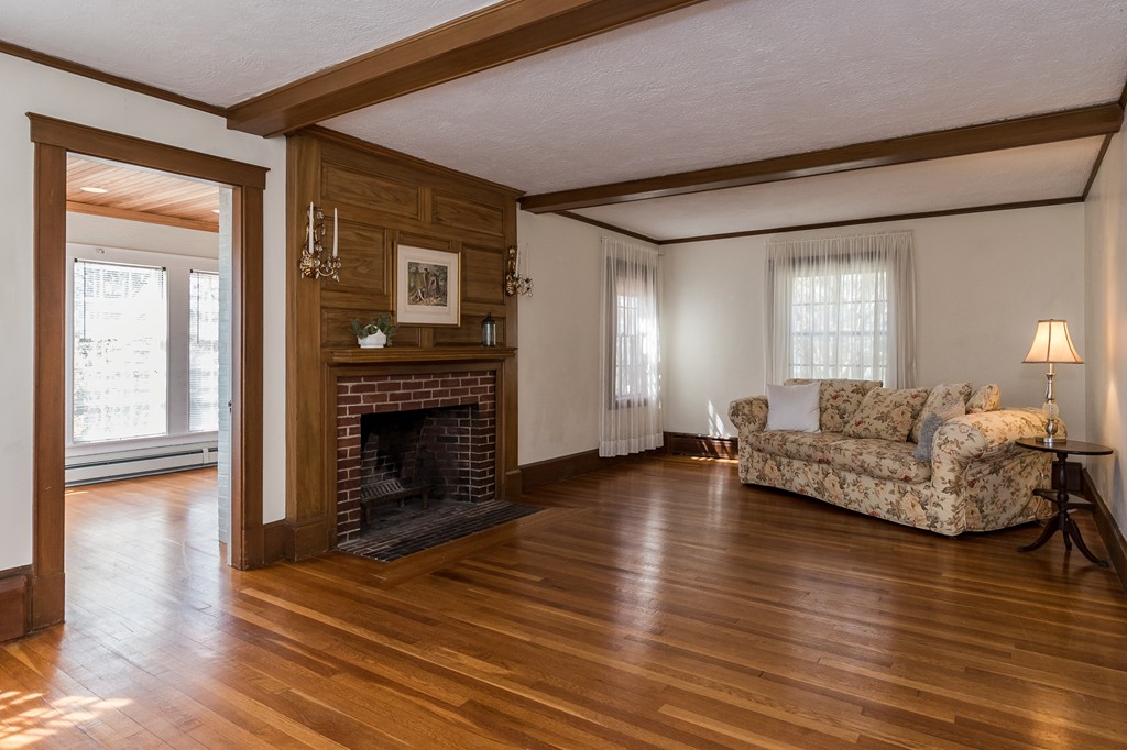 45 Upland Road West Arlington, MA 02474 - Photo 7 of 29