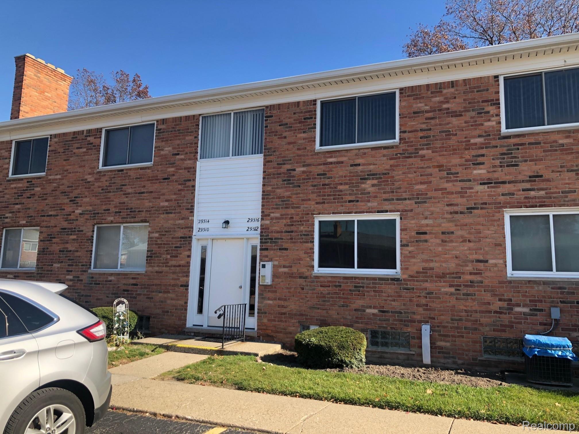 29312 Hoover Road Warren, MI 48093 - Photo 1 of 22 IMG_2394.jpg