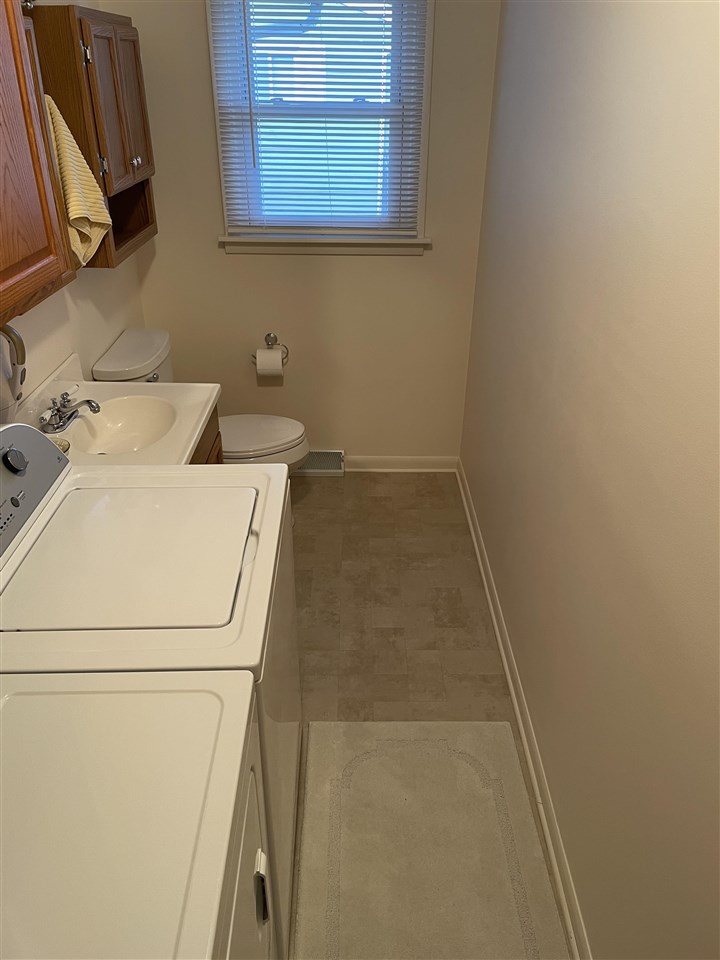 811 South Center Road Saginaw, MI 48638 - Photo 6 of 13 Gallery Image 6