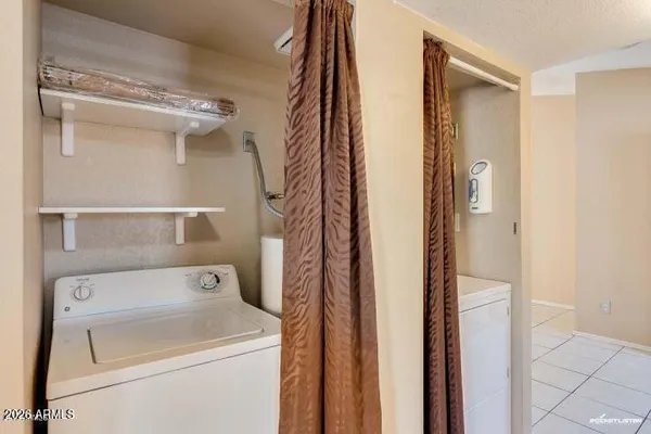$1,895 | 1402 South Jentilly Lane, Unit 205, Tempe, AZ 85281