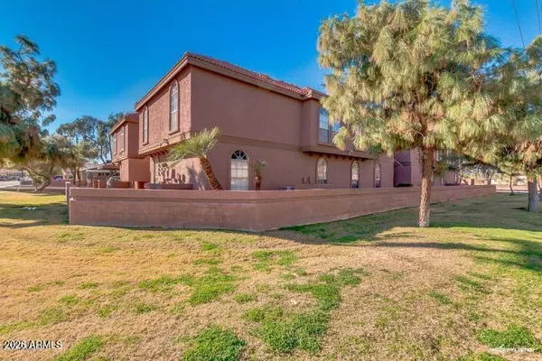 $1,950 | 1402 South Jentilly Lane, Unit 205, Tempe, AZ 85281