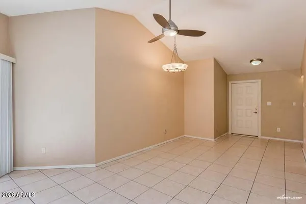 $1,950 | 1402 South Jentilly Lane, Unit 205, Tempe, AZ 85281