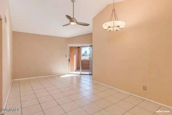 $1,895 | 1402 South Jentilly Lane, Unit 205, Tempe, AZ 85281