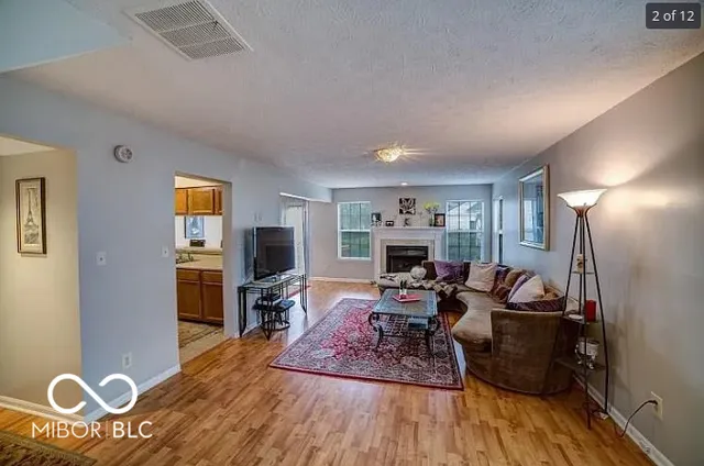 $1,995 | 1743 Park N Way, Indianapolis, IN 46260