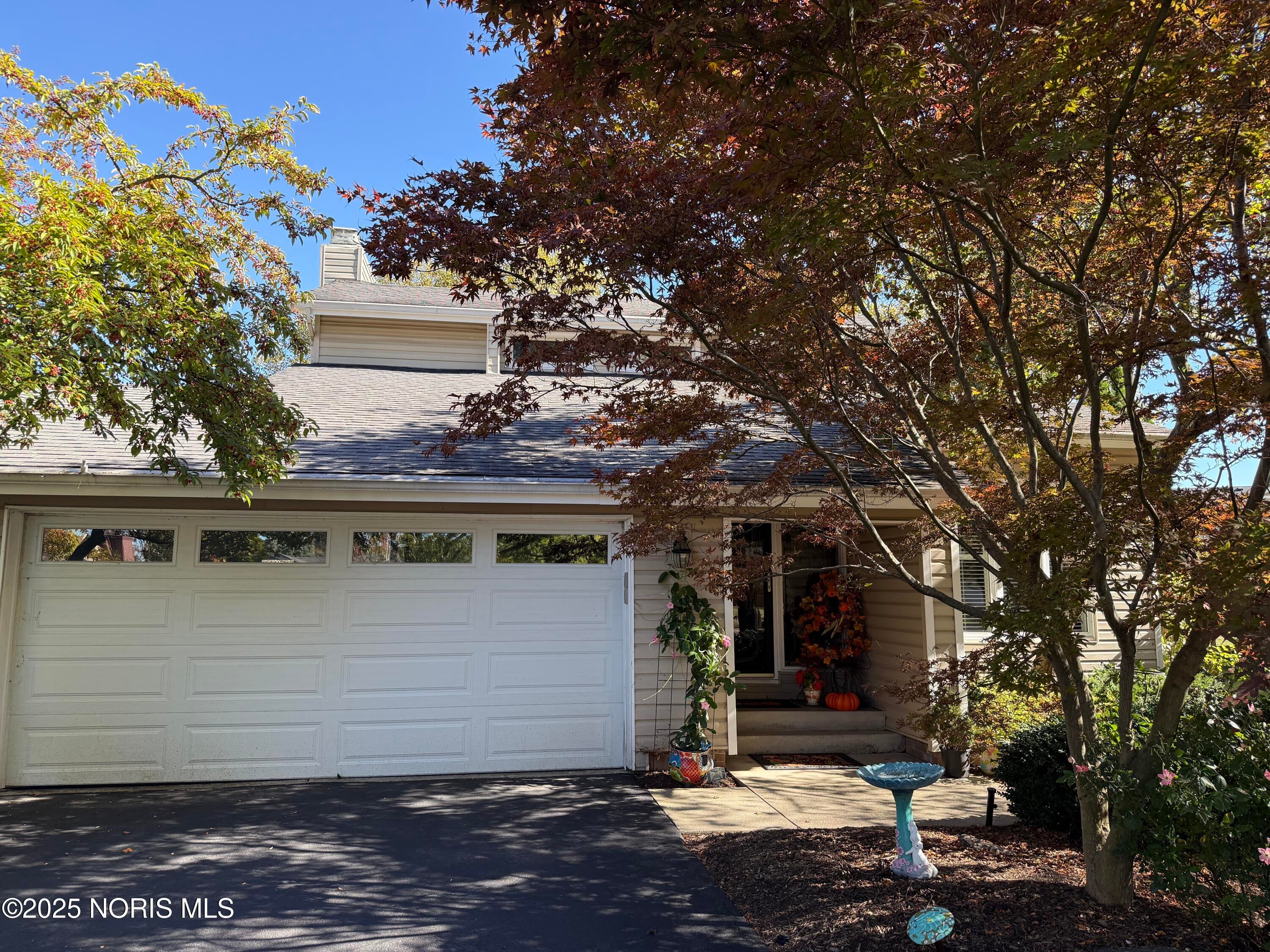 898 Mill Road Perrysburg, OH 43551 - Photo 1 of 47 IMG_1234