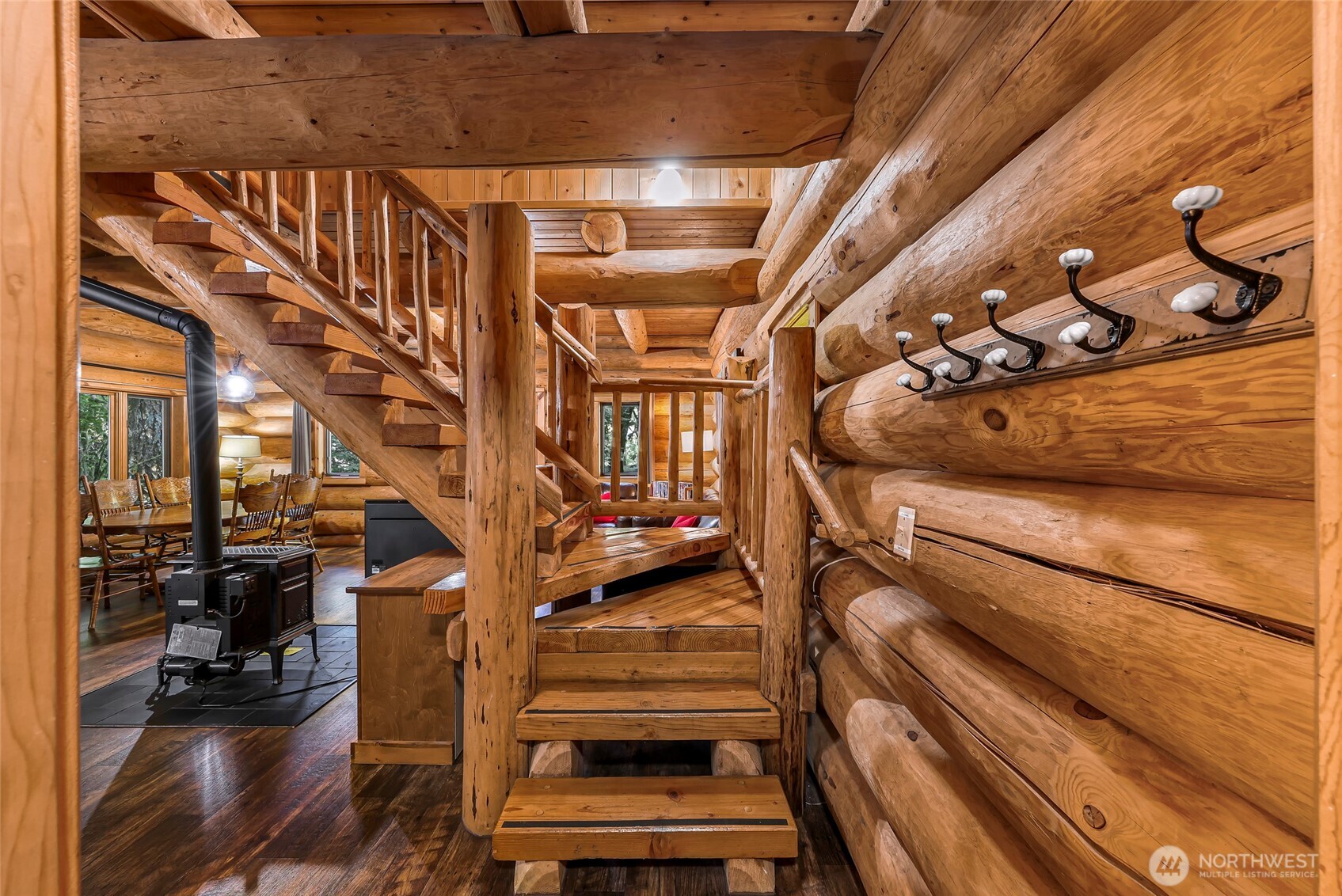 7010 Rainier Way Deming, WA 98244 - Photo 17 of 35