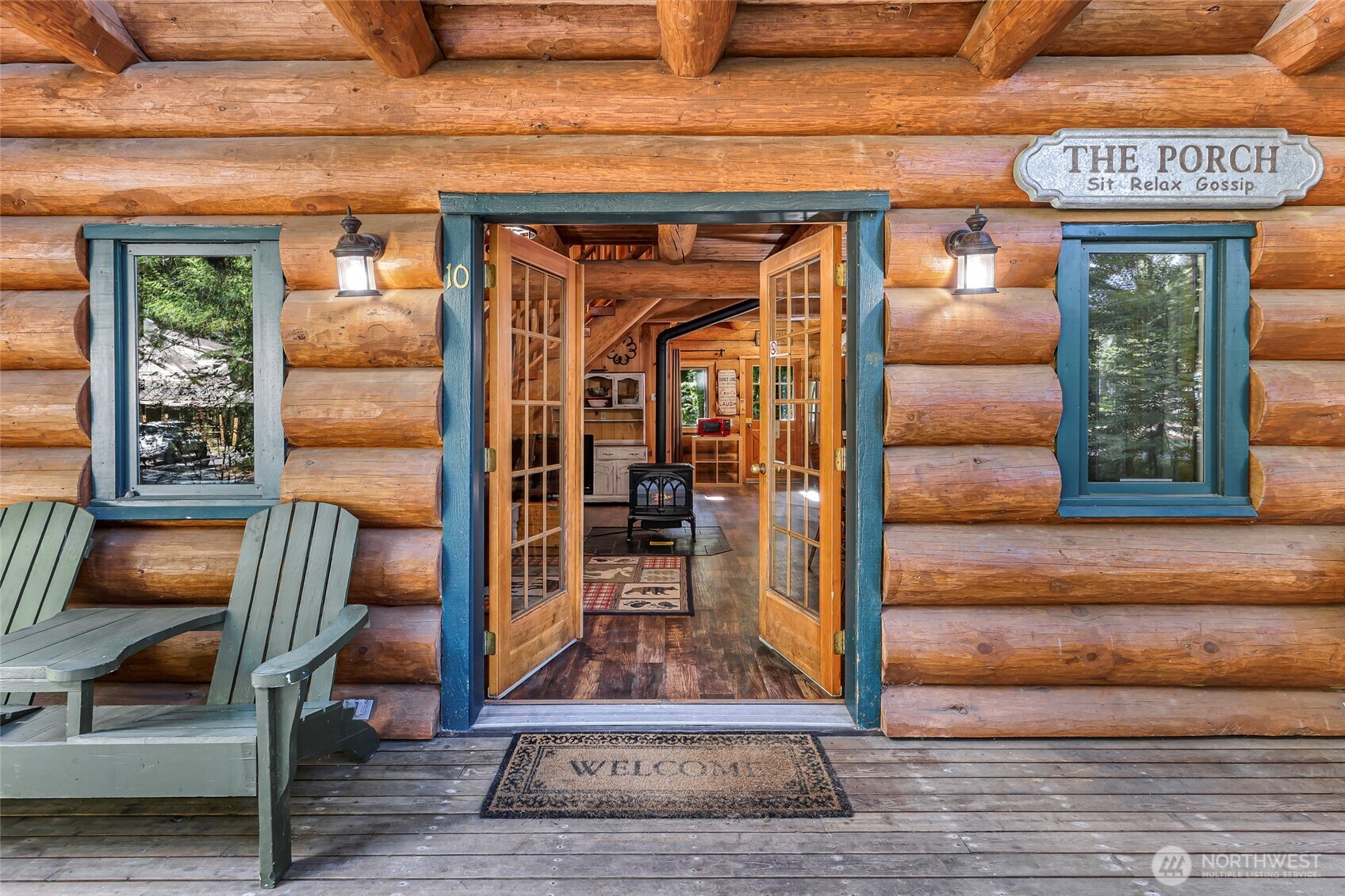 7010 Rainier Way Deming, WA 98244 - Photo 4 of 35 a view of living room