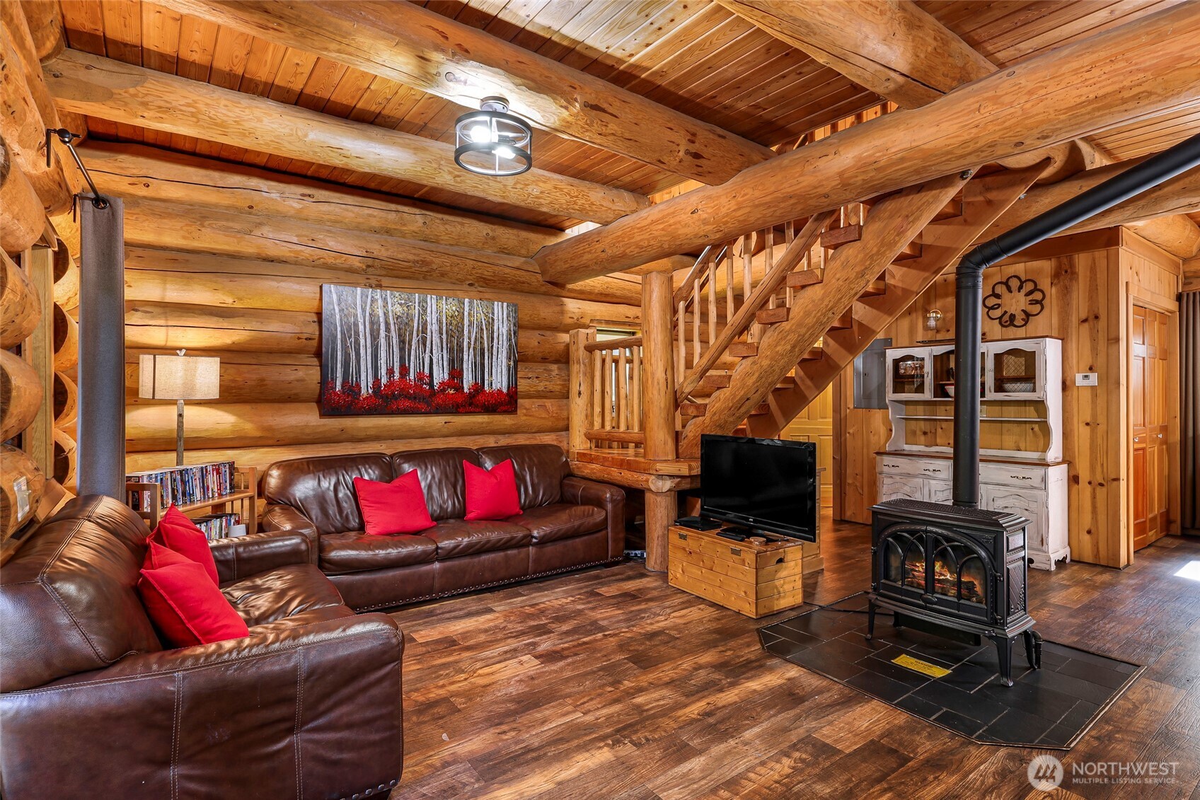 7010 Rainier Way Deming, WA 98244 - Photo 7 of 35 a living room with furniture and a flat screen tv