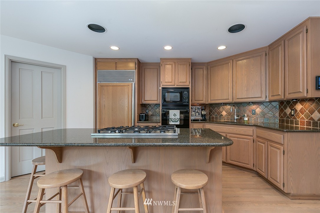 4819 212th Street Southeast Bothell, WA 98021 - Photo 8 of 25