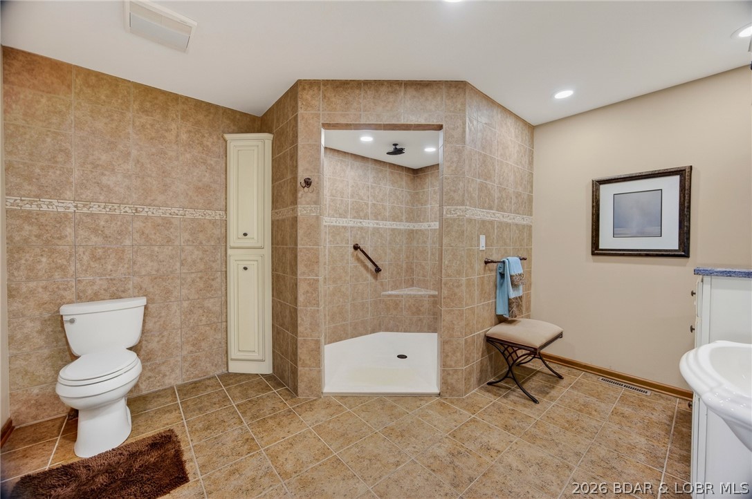 2293 Standing Rock Road Camdenton, MO 65020 - Photo 45 of 99 Huge Master Bath. Such a Spacious Bathroom & Showe