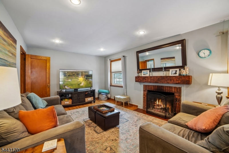 661 Palisade Road Union, NJ 07083 - Photo 5 of 41
