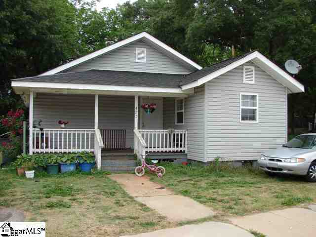 422 Cedar Lane Road Greenville, SC 29611 - Photo 1 of 18 Gallery Image 1