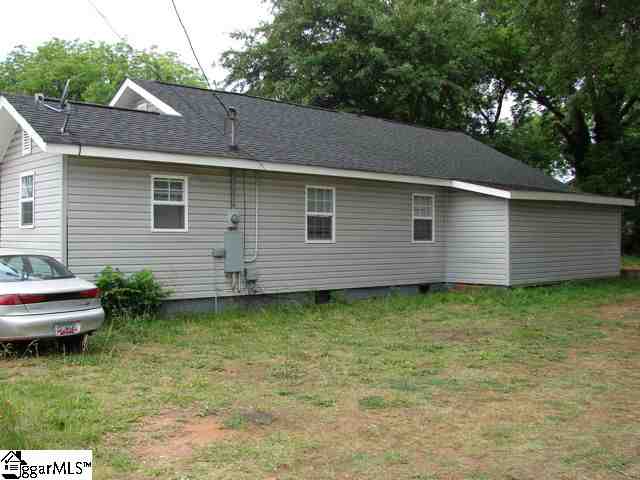 422 Cedar Lane Road Greenville, SC 29611 - Photo 2 of 18 Gallery Image 2