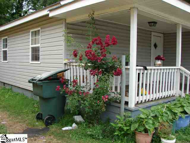 422 Cedar Lane Road Greenville, SC 29611 - Photo 6 of 18 Gallery Image 6