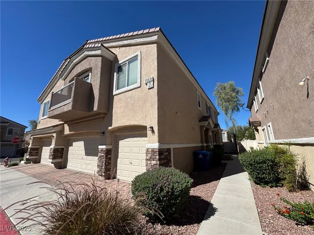 $1,915 | 1069 Thrill Court, Unit 102, Henderson, NV 89002