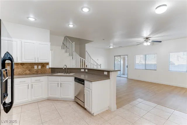 $1,915 | 1069 Thrill Court, Unit 102, Henderson, NV 89002