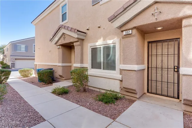 $1,915 | 1069 Thrill Court, Unit 102, Henderson, NV 89002