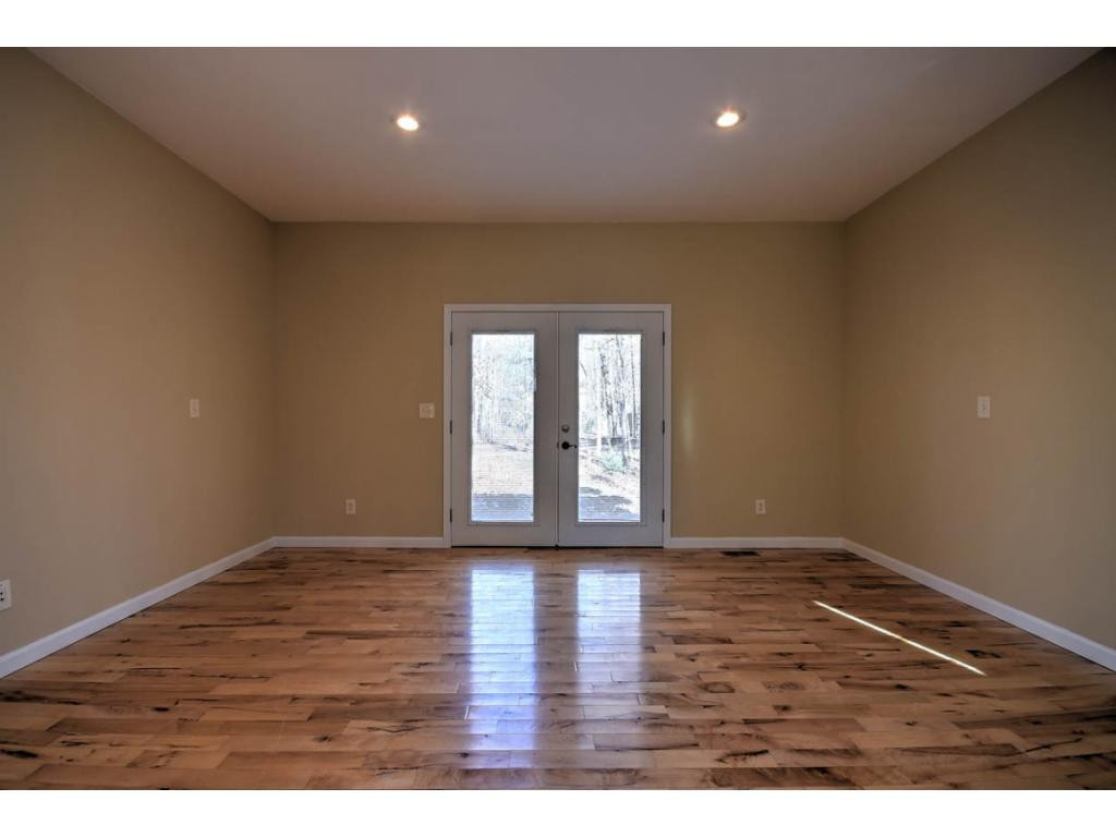 476 Bill Bennett Road Johnson City, TN 37604 - Photo 18 of 36 Photo 18