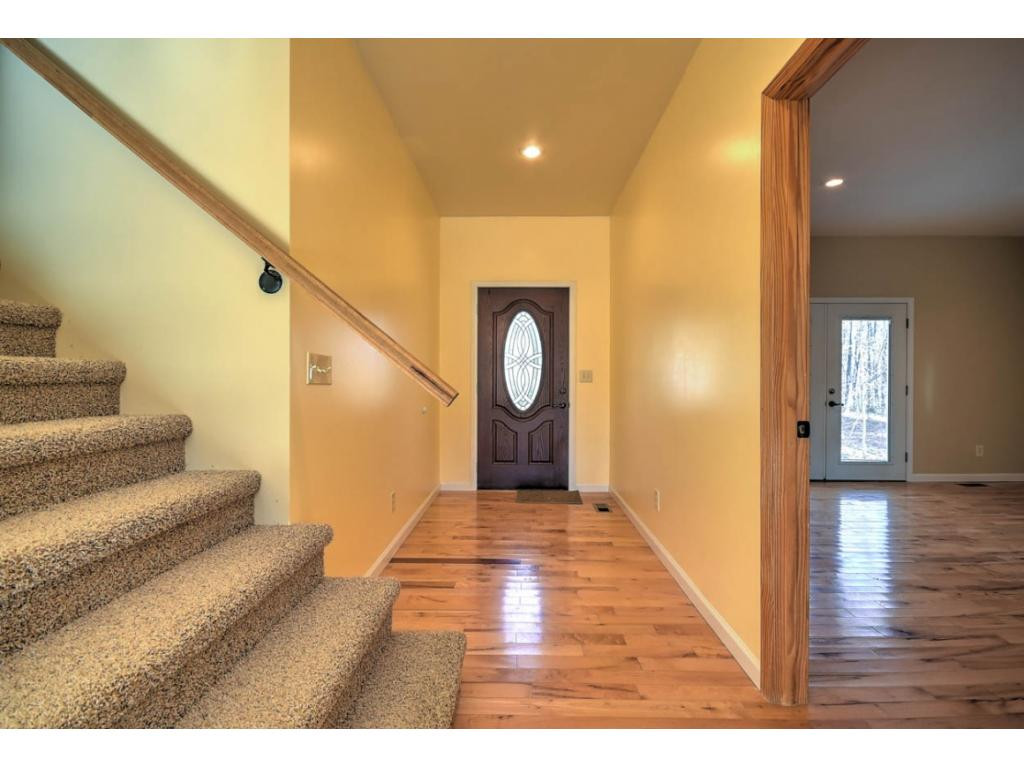 476 Bill Bennett Road Johnson City, TN 37604 - Photo 5 of 36 Photo 5