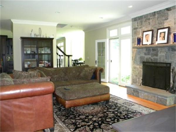 29 Davelin Road Wayland, MA 01778 - Photo 9 of 24 Gallery Image 9