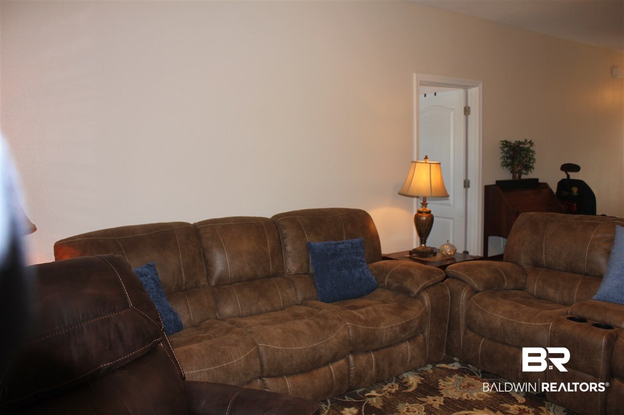 1699 Abbey Loop Foley, AL 36535 - Photo 3 of 19