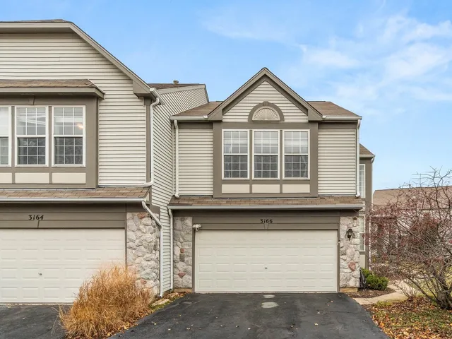$2,500 | 3166 Bromley Lane, Aurora, IL 60502