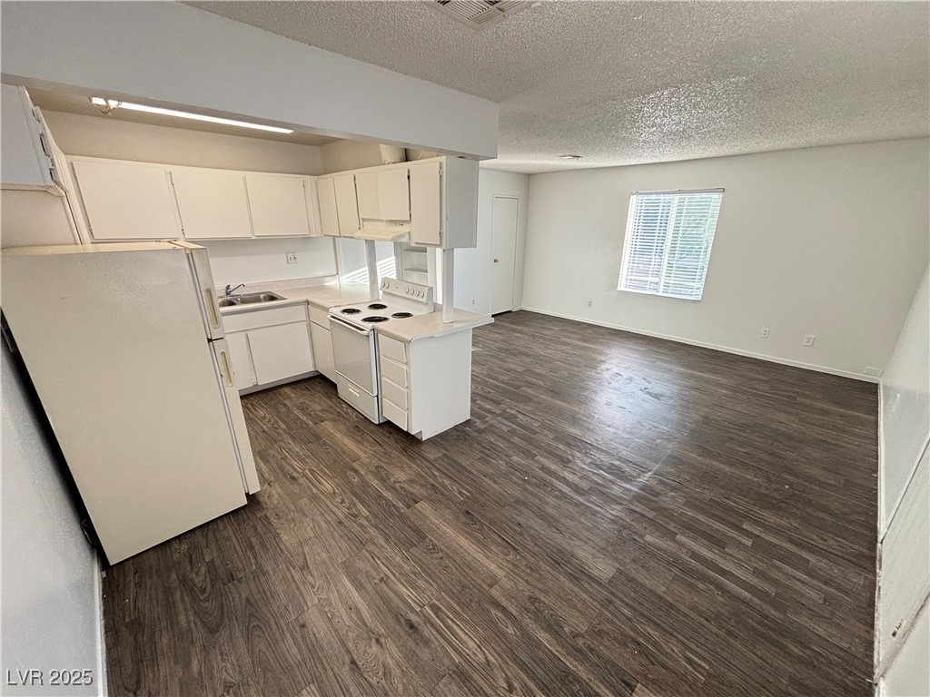 147 Westminster Way, Unit D Henderson, NV 89015 - Photo 4 of 22