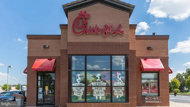 a view of entrance gate of the building