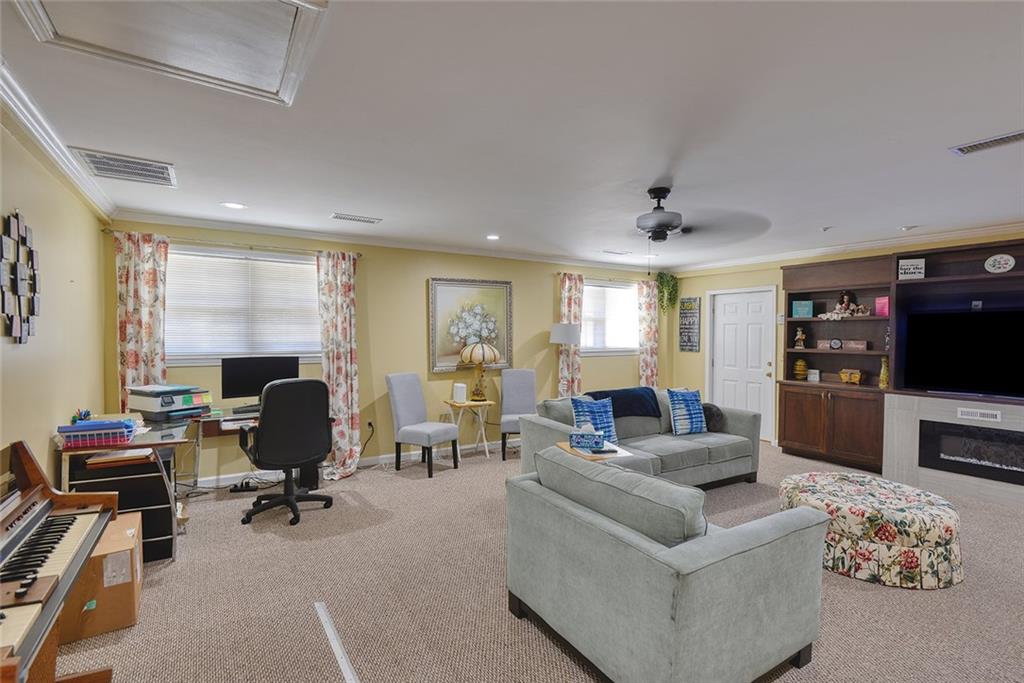 3605 Shallowford Road Marietta, GA 30062 - Photo 7 of 43 Gallery Image 7