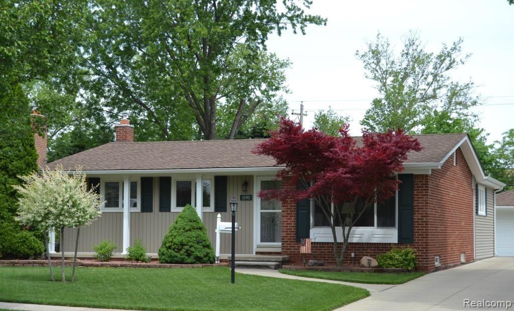1590 Nantucket Road Plymouth, MI 48170 - Photo 1 of 38 1590 Nantucket Road