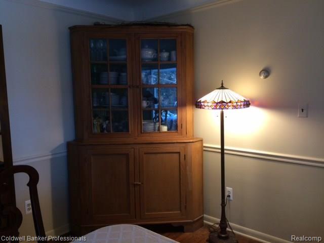 989 Canterbury Road Grosse Pointe, MI 48236 - Photo 21 of 40 12.JPG