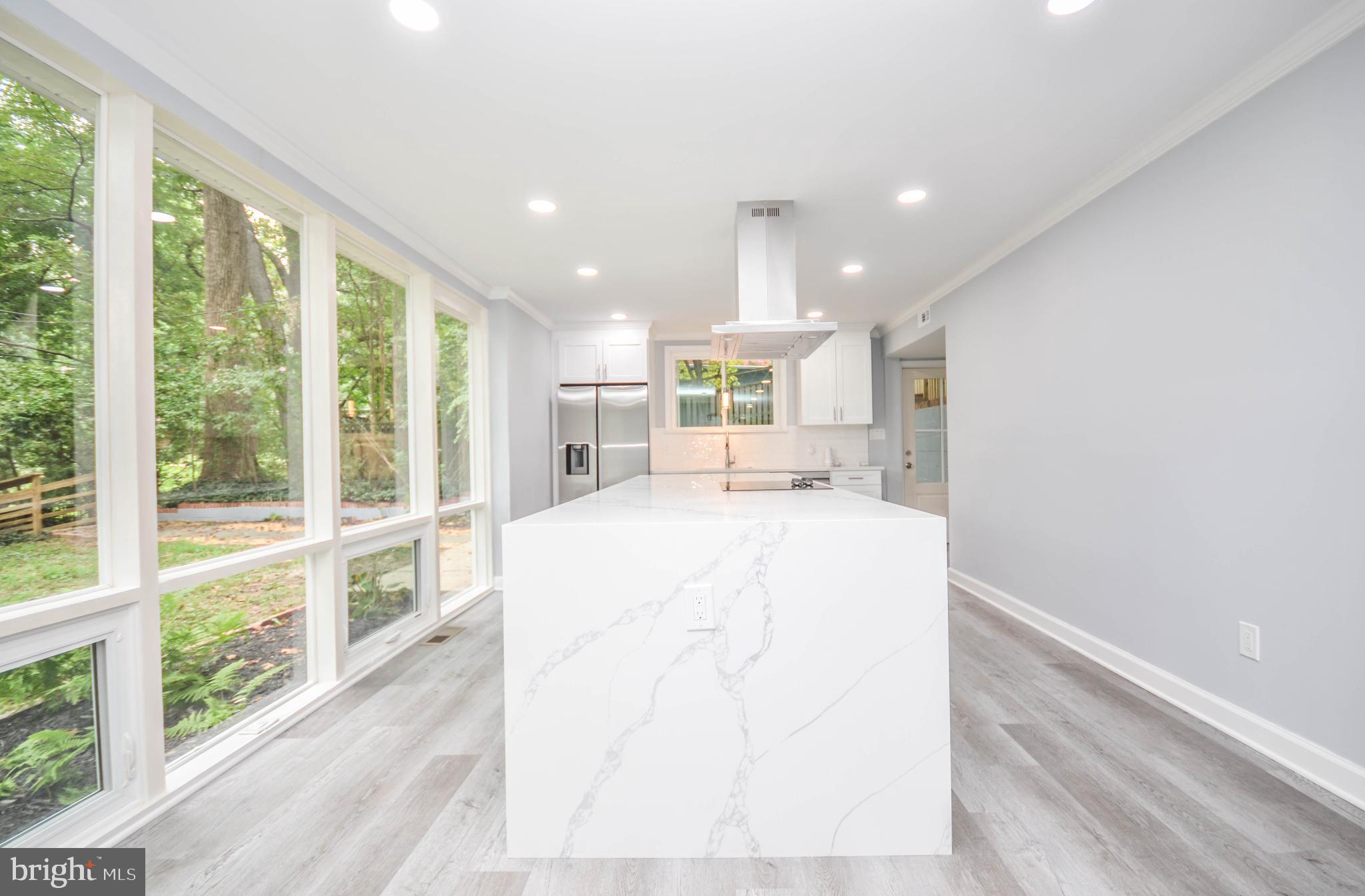 11538 Highview Avenue Silver Spring, MD 20902 - Photo 5 of 45