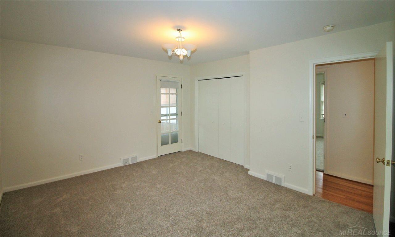 960-962 Trombley Road Grosse Pointe Park, MI 48230 - Photo 20 of 35