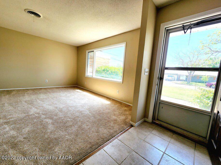 5100 Susan Drive Amarillo, TX 79110 - Photo 3 of 18 278875078_745549303101943_96051021020175