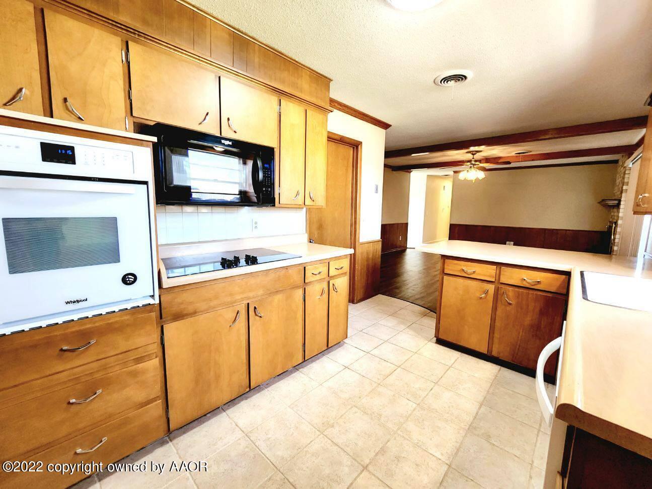5100 Susan Drive Amarillo, TX 79110 - Photo 7 of 18 279265449_671235730613255_81341209142376