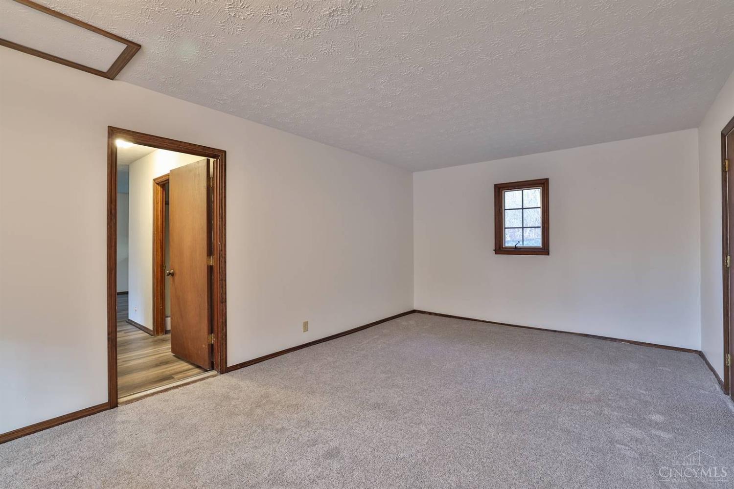 2444 Corwin Road Waynesville, OH 45068 - Photo 12 of 25 Gallery Image 12