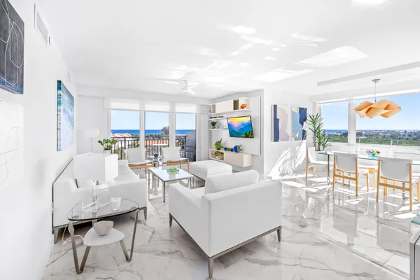 $1,250,000 | 3912 South Ocean Boulevard, Unit 806, Highland Beach, FL 33487