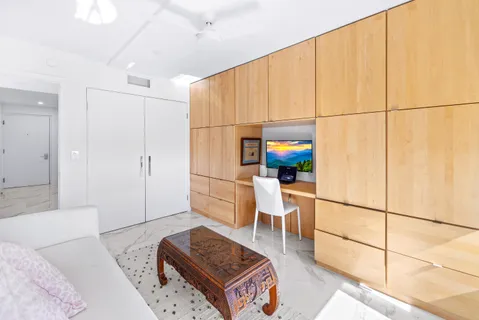 $1,399,999 | 3912 South Ocean Boulevard, Unit 806, Highland Beach, FL 33487