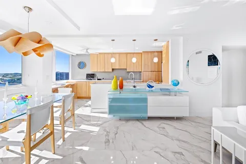 $1,399,999 | 3912 South Ocean Boulevard, Unit 806, Highland Beach, FL 33487