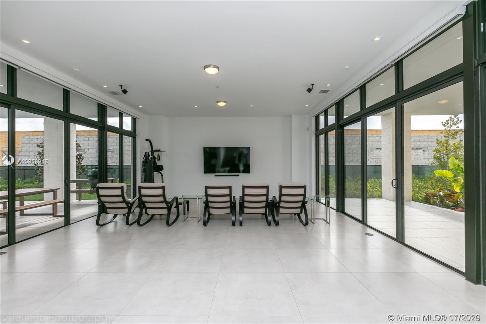 16630 Sunset Way Weston, FL 33326 - Photo 13 of 63