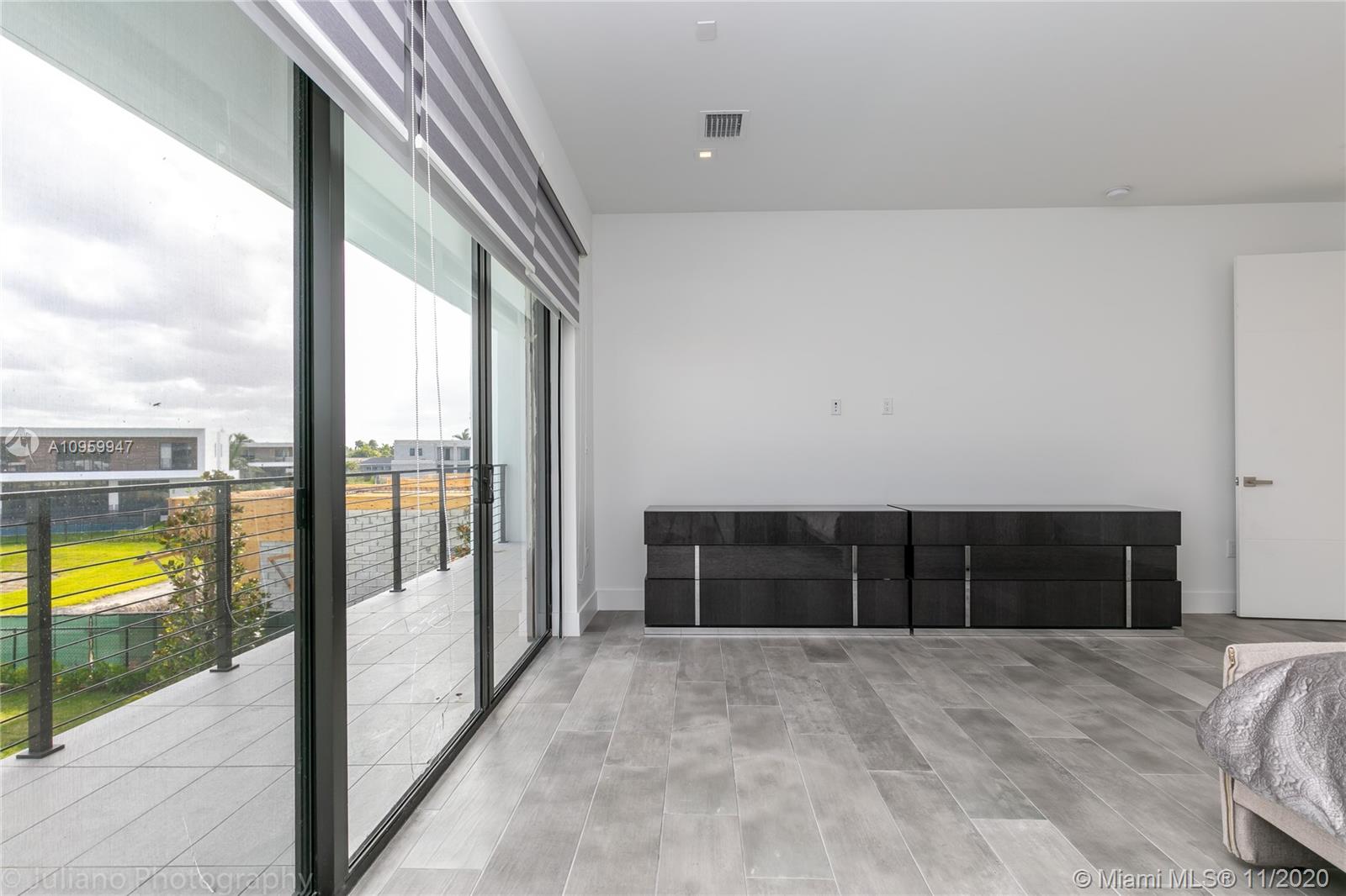 16630 Sunset Way Weston, FL 33326 - Photo 18 of 63