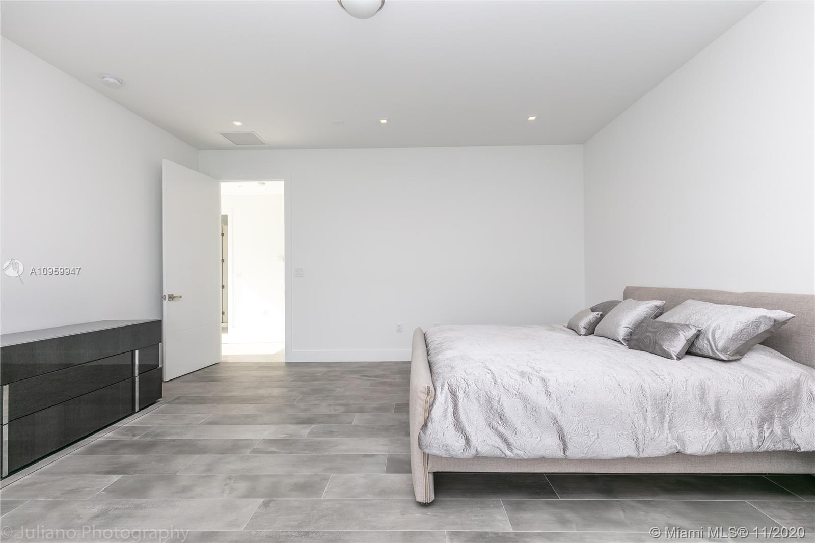 16630 Sunset Way Weston, FL 33326 - Photo 19 of 63