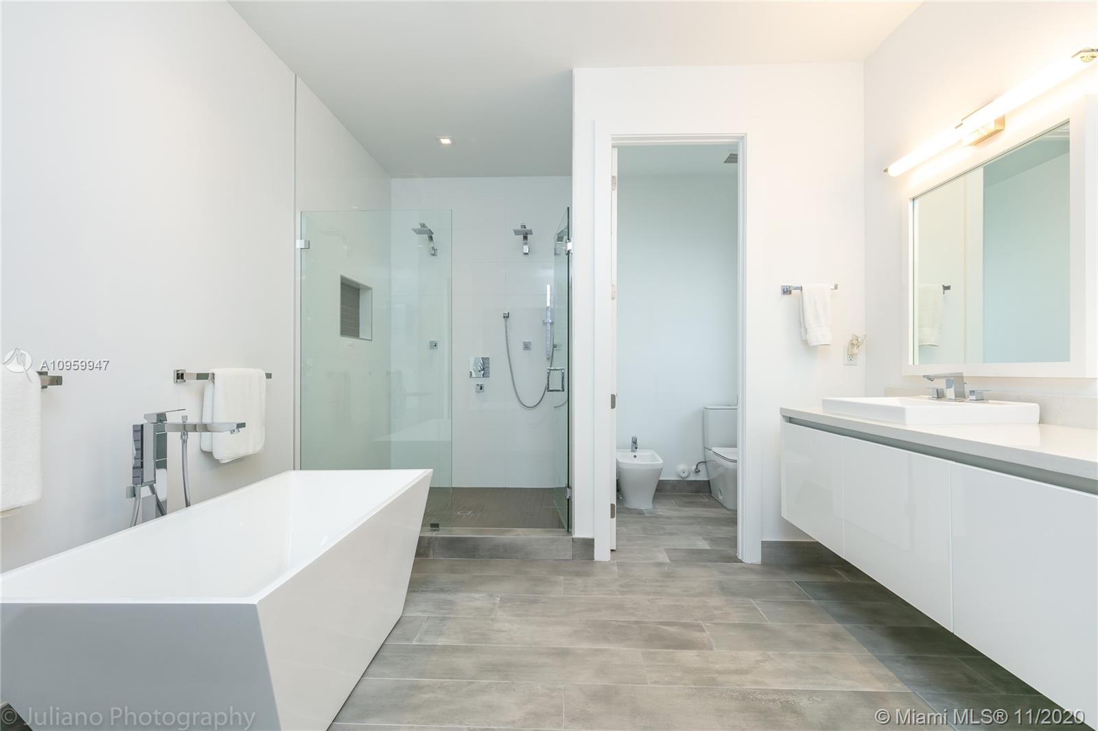 16630 Sunset Way Weston, FL 33326 - Photo 22 of 63