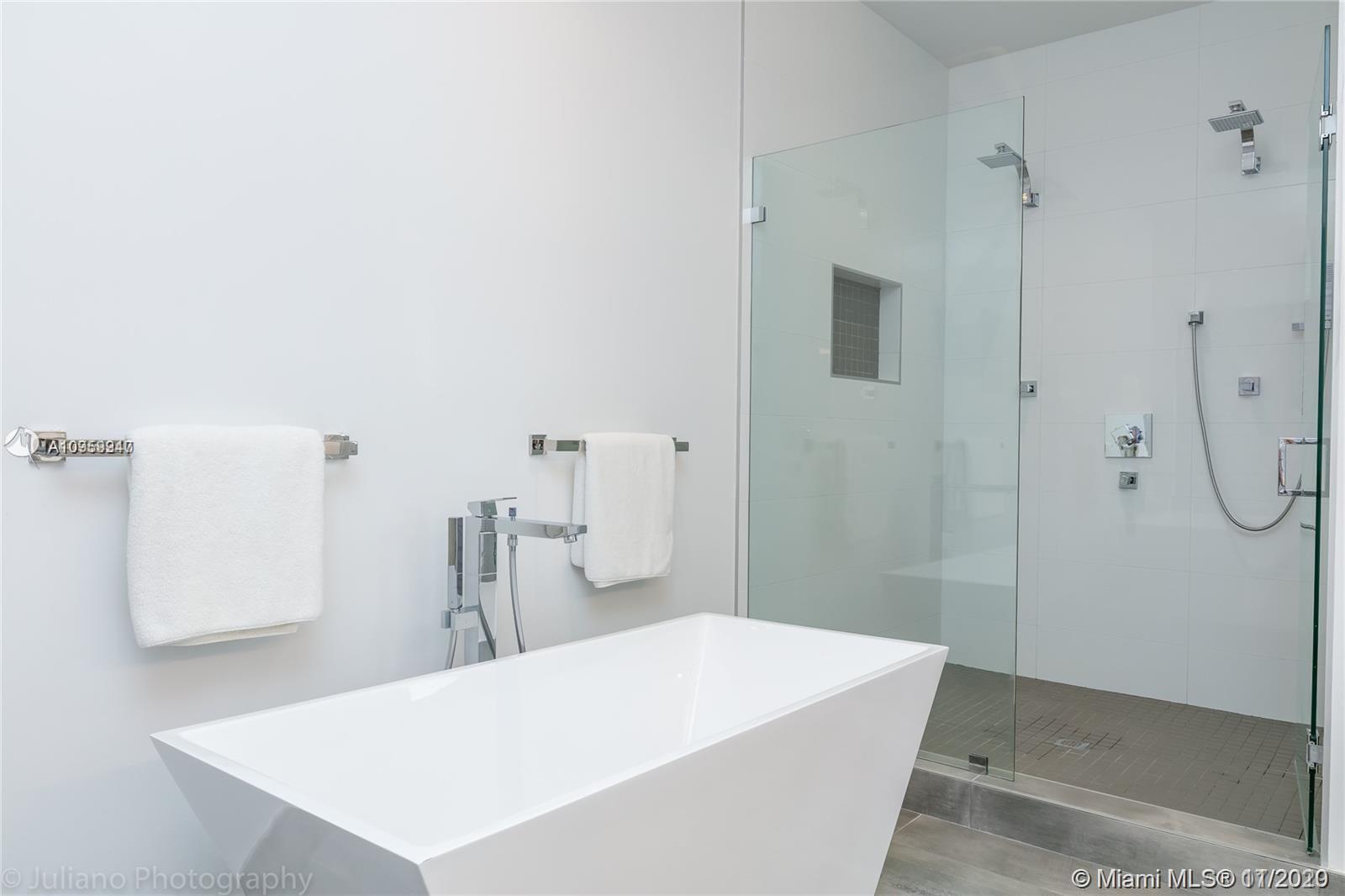 16630 Sunset Way Weston, FL 33326 - Photo 24 of 63